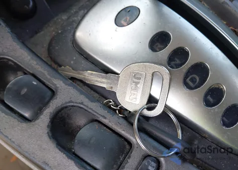 2005 Saturn Vue V6 из США, поврежденный, VIN 5GZCZ53445S818565